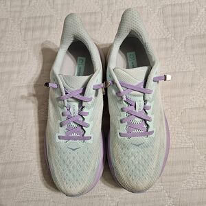 Hoka Clifton 9 sneakers, size 9D, mint green and lavender